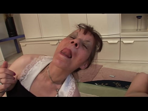 ❤️ Две баби и еден дедо имаат тројка ❤  Секс на порно mk.porno-filmy.ru ❌️